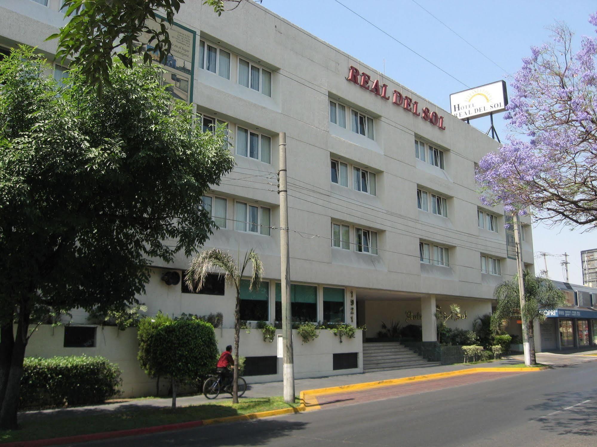 Hotel Real Del Sol - Zona Expo Industrial Гуадалахара Екстериор снимка