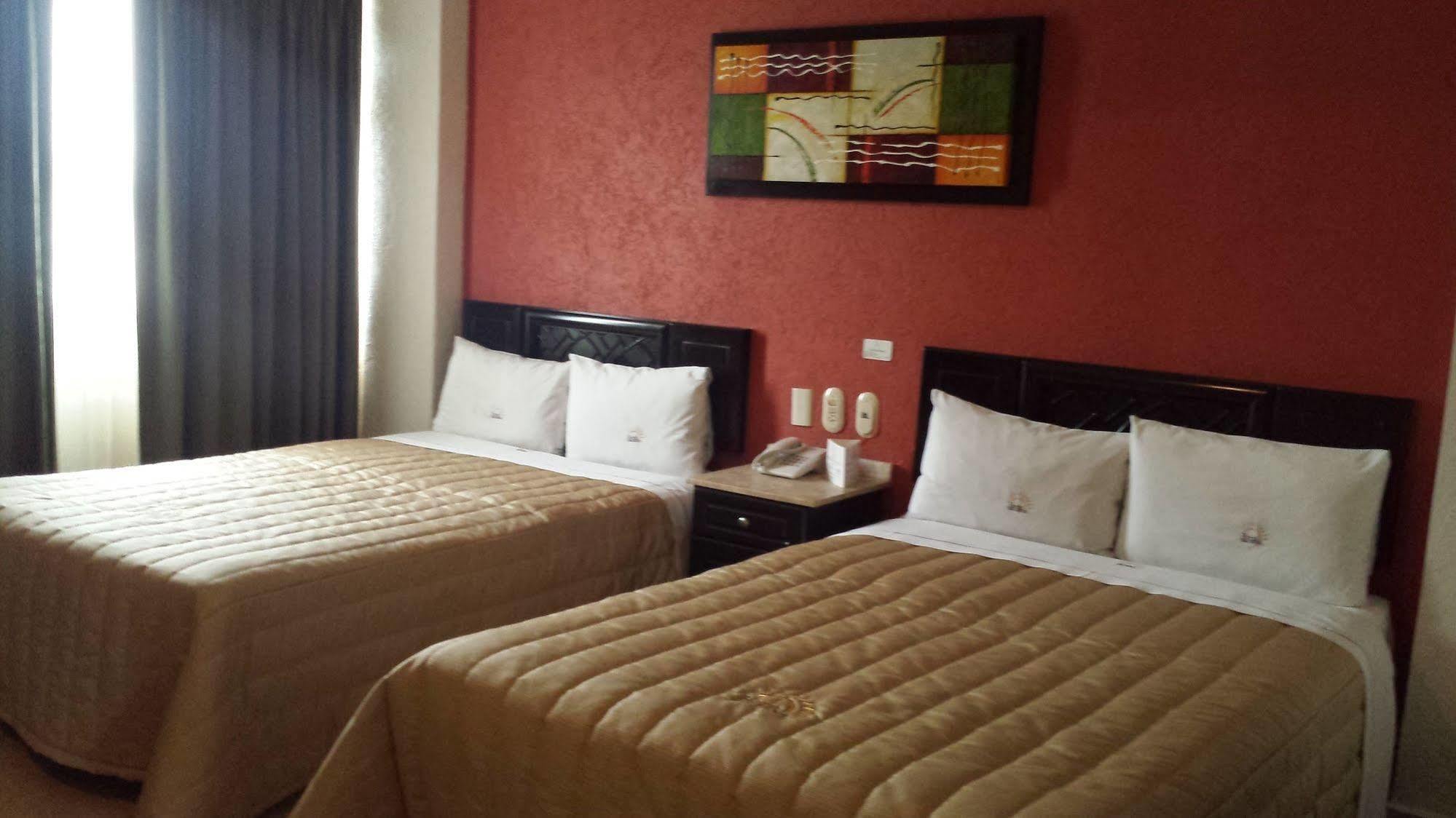 Hotel Real Del Sol - Zona Expo Industrial Гуадалахара Екстериор снимка